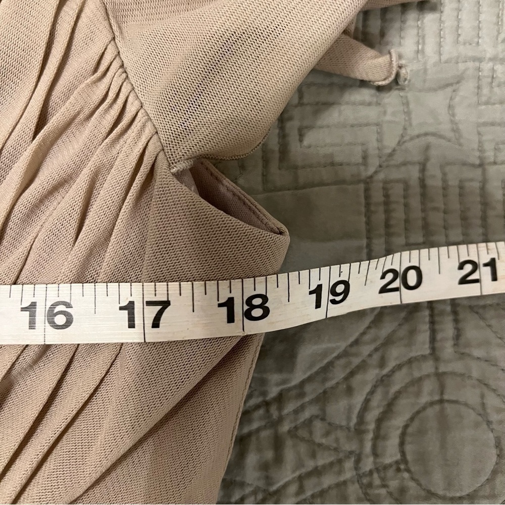 Sparkly ruched champagne and black body‎ con dress slimming size 12 - Picture 8 of 9